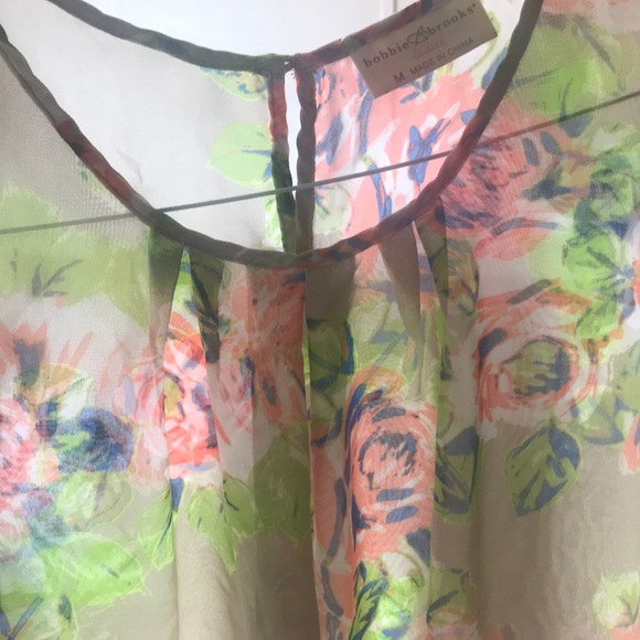 Sleeveless shirt - Picture 7 of 7